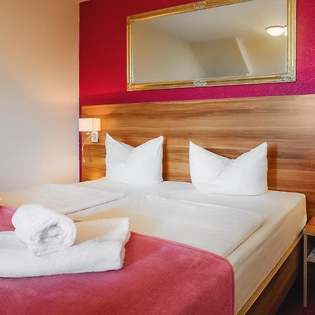 Hotel Mira Mare Heiligenhafen Ngoại thất bức ảnh