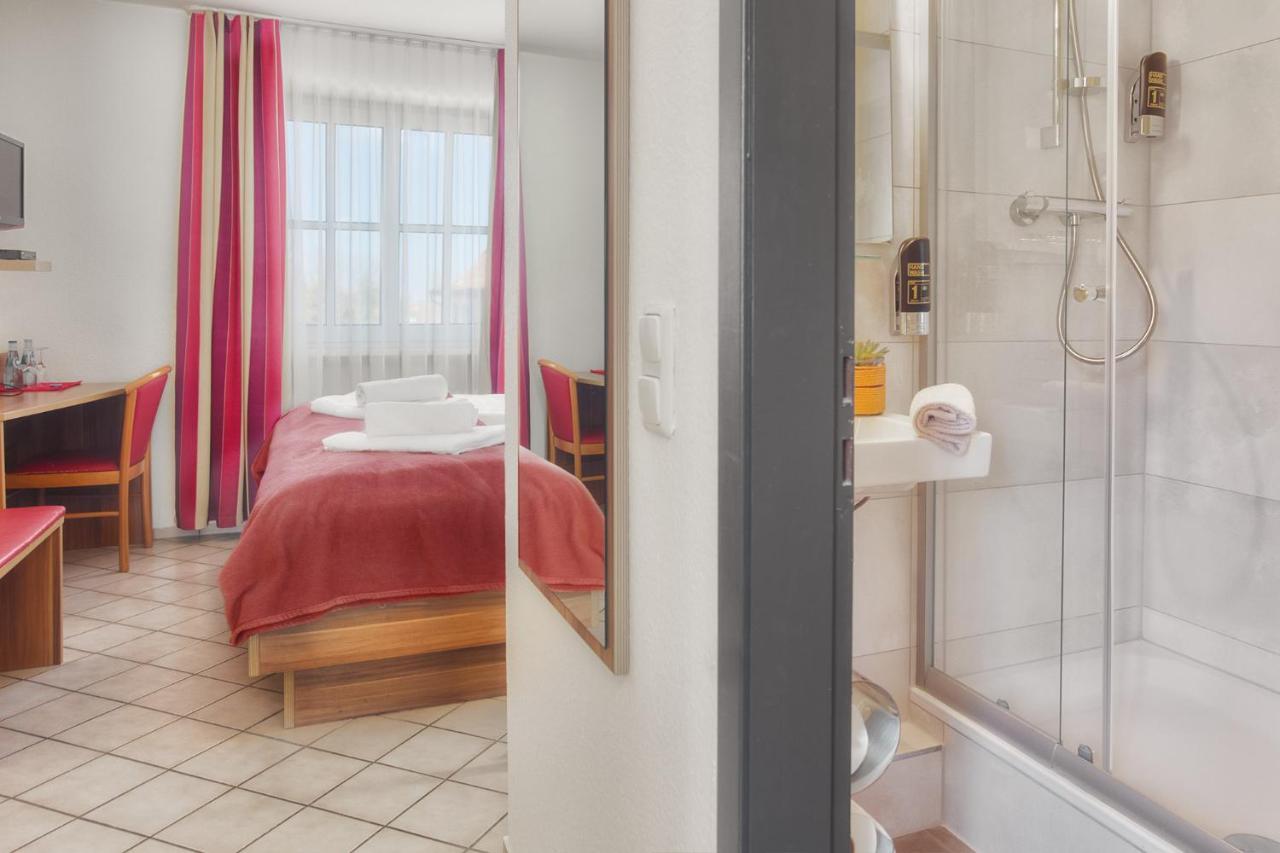Hotel Mira Mare Heiligenhafen Ngoại thất bức ảnh